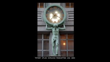 A travers le monde  l'heure tourne sans arrêt,
à l'abri, dans des merveilleux écrins  de styles
variés, nous rappelant que le temps passe......
inexorablement.