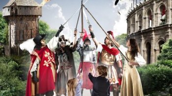 Le Puy du Fou, parc de loisirs à thématique historique. Situé en Vendée et fondé en 1978. 