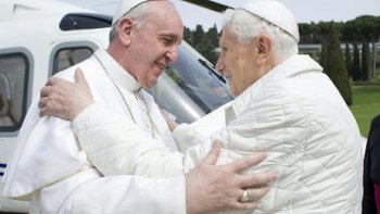 L' histoire de l'amour d'enfance du Pape !