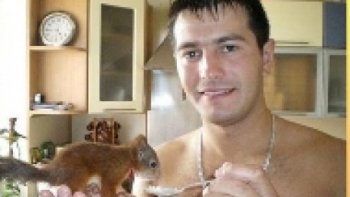 Je vous propose de voir ou revoir ce diapo que j'avais publié en 2017...
qui ne craquerait pas pour cette tendre amitié...