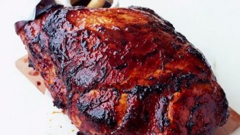 Chef lucciolo nous partage ce délicieux jambon rôti au four, bonne dégustation !