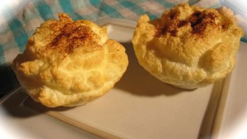 Longtemps, les cuisiniers ont pensé que l'oeuf fait souffler « La preuve » ? Les soufflés contiennent de l'oeuf et il soufflent ( dans les bon cas ). Les choux et leurs  dérivés soufflent également, ils contiennent de l'oeuf. L'oeuf aurait-il donc une « vertu » soufflante » ?