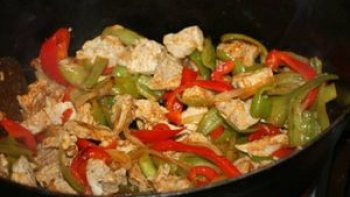 L'axoa est un plat traditionnel de la petite région du Labourd, dans le Sud Ouest.