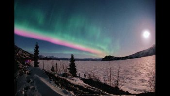 Allons ensemble  voyager  en Laponie... couvrez vous bien... certaines images sont de véritables tableaux.