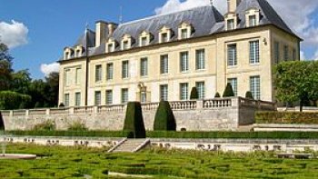 J'ai eu le bonheur de travailler durant 21 années dans ce joli village du Val d'Oise, au bord de l'Oise, où le peintre Vincent Van Gogh a vécu les derniers jours de sa vie et y a mis fin. 