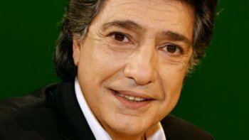 La danse , c'est la poésie avec des bras et des jambes ' comme la matière
gracieuse et terrible*animée' embellie  par le mouvement. Charles Baudelaire*.