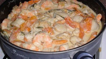 Recette ultra simple, pas compliqué. Ce plat est vraiment très bon et très fin. et est une belle preuve qu'on n'a pas toujours besoin de passer des heures derrière les fourneaux pour se régaler.