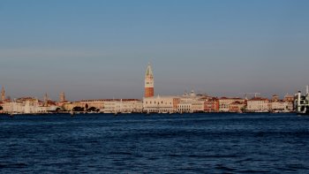 Visite de Venise sur le grand canal avec le vaporeto.