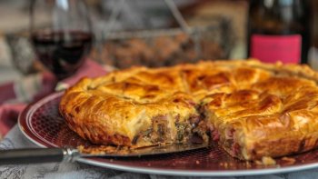 " La Gouline ", plat emblématique de l'Anjou. Recette simple, généreuse et délicieuse, réveillera vos papilles par son côté gourmand et sa composition aux saveurs de l'Anjou.