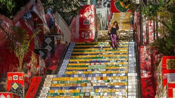 Le plus grand escalier du monde est en Norvège, à Florli, avec 4.444 marches, atteignant 740 mètres. 