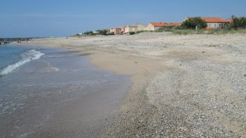 La plage de Frontignan qui a tant inspiré Marilou...et qui continue de le faire...Notre Nid d'amour est une source intarissable....Bisous "IODÉS" à tous.