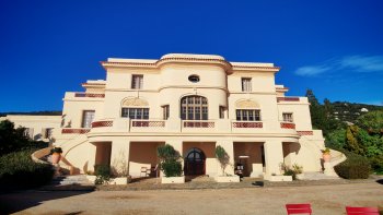 Départ pour un voyage sur 5 continents, dans un parc arborés d'essences rares de 7 hectares 