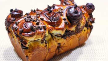 Trempée dans le café du petit-déjeuner ou bien dégustée à l'heure du goûter ; cette brioche ne fera pas long feu !
