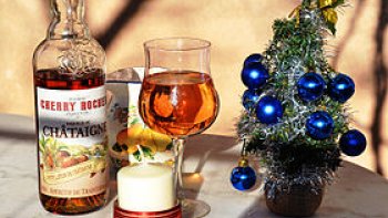 Apéritif typiquement Ardéchois, mélangeant sirop ou liqueur de châtaignes et du vin blanc sec,  qui est aussi être appelé Kir à la chataigne.