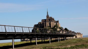 Visite du MONT en passant par la nouvelle passerelle