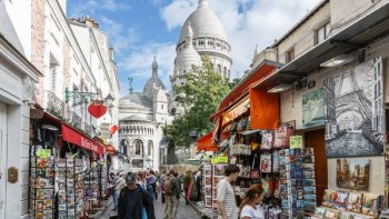 Un jeune étudiant nous offre sa déclaration d'amour à la France... un délice... les jeux de mots sont excellents.