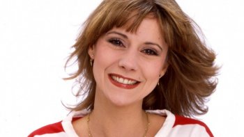 C'est en 1992 que Dorothée à proposé au public la chanson. " Chou, Hibou, Genou, Caillou " extraite de l'album "Une histoire d'amour", sorti chez AB Disques. Le clip est tourné dans le décor de la comédie musicale de Dorothée "Le cadeau de la rentrée". ------ Suivi par la très belle chanson  "Taka Taka Taka Ta " !