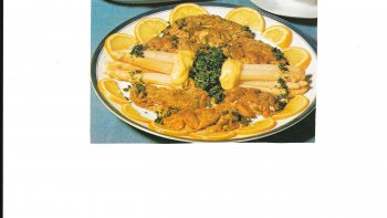 La cervelle, que l'on classe généralement dans les abats, sont utilisés comme aliment et on les utilise courrament en cuisine.