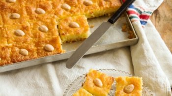 Vous aimez les gâteaux ? apprenez alors à préparer cette succulente recette de BASBOUSSA.