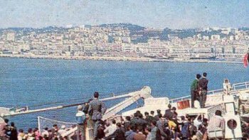 je publie à nouveau ce texte ..en esperant qu'il ne sera pas gaché par des commentaires politiques ... car se  sont  les souvenirs d'une adolescente ..