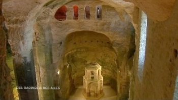 La   plus grande église troglodyte de France, de cela au moins, on est sûr !
les voies du ciel  sont  . dit on impénétrables,,,
 mais certaines  nous ouvrent une porte inattendue 

je vous propose de la  découvrir  à Aubeterre-sur-Dronne,....

2 vidéos  pour cette découverte ...