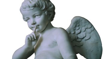 Vous ne pouvez pas me reconnaître, j'étais très jeune.
Je vous emmène avec moi, au pays des Anges.