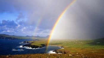 Dans mon coeur,  un arc céleste, 
Frissons de rosée sur palette,
Peintre d'air en aquarelle, 
léo Rojas, à la flûte sans pareil
Oderay