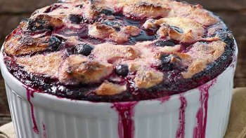 Peu importe la couleur, les Cerises que vous mettrez dans le gratin, seront mise en valeur de toutes façons.