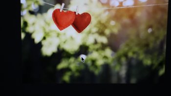 c'est la saison...beaucoup d'amour et de joie....des traditions insolites....