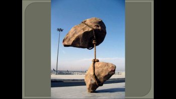 En partage avec Victoria et Christine, ces étranges statues... parfois terrifiantes !