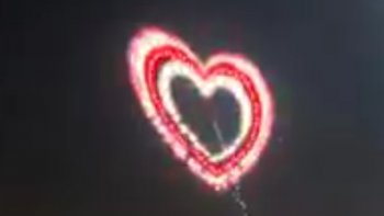 ABSOLUMENT MAGNIFIQUE Une vidéo magnifique, des ralentis et des accélérés superbes. 
Surtout à ne pas rater la séquence de pollinisation des fleurs de cactus LA NUIT par les chauves-souris.
un spectacle exceptionnel  que seule la nature  peut nous offrir