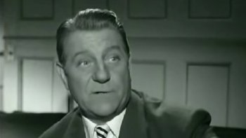 Un extrait savoureux (comme d'habitude avec cet acteur irremplaçable )
du film  "le Tonnerre de Dieu ")..
RIEN N'A CHANGÉ  semble t il !! 