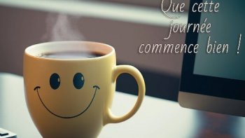 bonjour avec le sourire à partager ,la 2eme un peu coquine!!! 
 belle journée à tous ..
