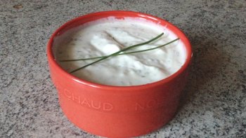 Contrairement à ce qu'on pourrait croire, cette préparation ne contienent pas 1 gramme de " vrais cervelle ". Il s'agit d'une spécialité fromagère typique de la cuisine Lyonnaise.