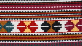 La série des « Musicalement vôtre » est faite pour vous faire découvrir des musiques.
Classique, jazz, typique, folklorique ... Uniquement pour votre plaisir.
Les photos n'ont que très peu d'intérêt, c'est votre ressenti qui compte.
La musique, moi, je l'écoute les yeux fermés.
