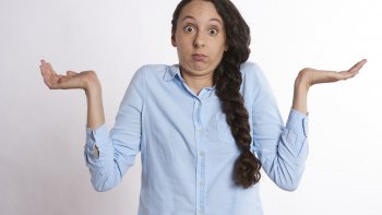 Ça fait longtemps que votre cerveau se repose, je ne vous oublie pas.
La preuve ? À vous de deviner les villes appropriées à ces personnages.
Exemple : Ville des mousquetaires ?... Troyes ( C'est évident ! N'est-ce pas ? )
C'est à vous maintenant. ( Les réponses sont à la fin )