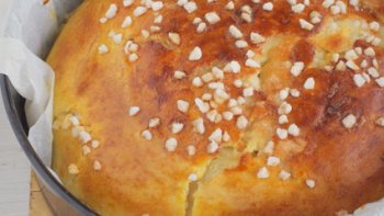 Cramique la brioche des Ch'tits, celle que l'on trouve dans toutes les boulangerie du Nord de la France, au sucre perlé. Cette brioche est facile à faire, même pour ceux qui ne sont pas à l'aise avec la boulange.