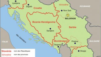 SUR LE BORD DE LA MER ADRIATIQUE, ON DIT QUE LA CROATIE
EST LA PERLE DE L'ADRIATIQUE, PRES DE 1 200 ILES ET ILOTS
S'EGRENENT A QUELQUES MILES NAUTIQUES DES RIVAGES, LA
TERRE DE CROATIE RAVIT LES AMOUREUX DE GRANDS ESPACES
PAR SES LACS ET PARCS  NATIONAUX QUI ABRITENT DES PAYSAGES GRANDIOSES.