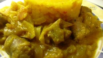 Partons dans l'Océan Indien tout en restant à Toulouse. Un peu de curry, de la bonne saucisse, beaucoup d'improvisation. C'est la cuisine vagabonde qu'on affectionne !.