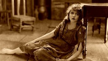 C'était il y a très longtemps, mais la tristesse demeure