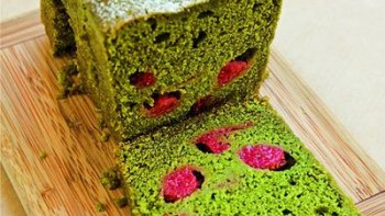 Son goût est etonnant à la première bouchée,  mais délicieux par la suite.