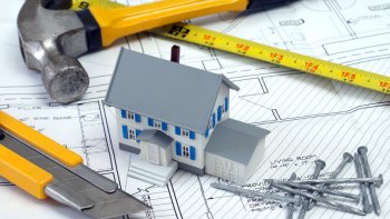 Si vous souhaitez faire des travaux d'aménagement dans votre résidence principale ou secondaire, il faut savoir qu'il y a un tas d'aides et subventions à connaître. Nous faisons le tour.