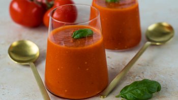 La soupe froide Star de l'été. Allez Hop, je ne vous fait plus languir, en avant, la recette facile !