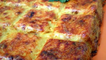 Voici la recette du délicieux gâteau aux pommes de terre et aux oignons par notre chef ordissinaute Lucciolo !