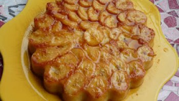 Hummm !!!  Un peu de soleil dans votre assiette avec ce savoureux gâteau de semoule.