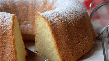 Facile, rapide à préparer et original, léger et gonflé. Son secret, c'est l'eau gazeuse qui remplace le yaourt ou le lait. Un vrais gâteau magique.