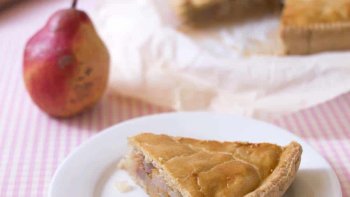Ce pâté aux poires est une spécialité du Berry et du Bourbonnais.