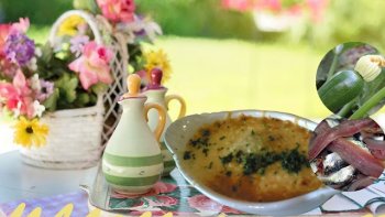 Notre chef ordissinaute Lucciolo nous ramène en été avec son plat parfumé : un gratin de courgettes et de sardines à la provençale !