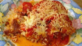 GRATIN DE TOMATES OEUFS DURS À LA MOZZARELLA