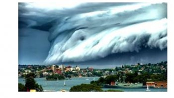 étranges  voire fantastiques   ..les caprices de la nature  nous étonnent ,,nous fascinent et nous inquiètent parfois ..
merci à l'auteur de ce diaporama..